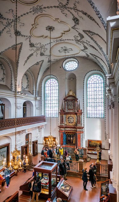 Bild Klausen-Synagoge von innen